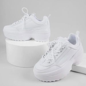 Chunky sneakers